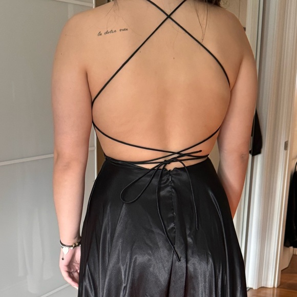 Sherri Hill Prom Dress - Picture 3 of 8